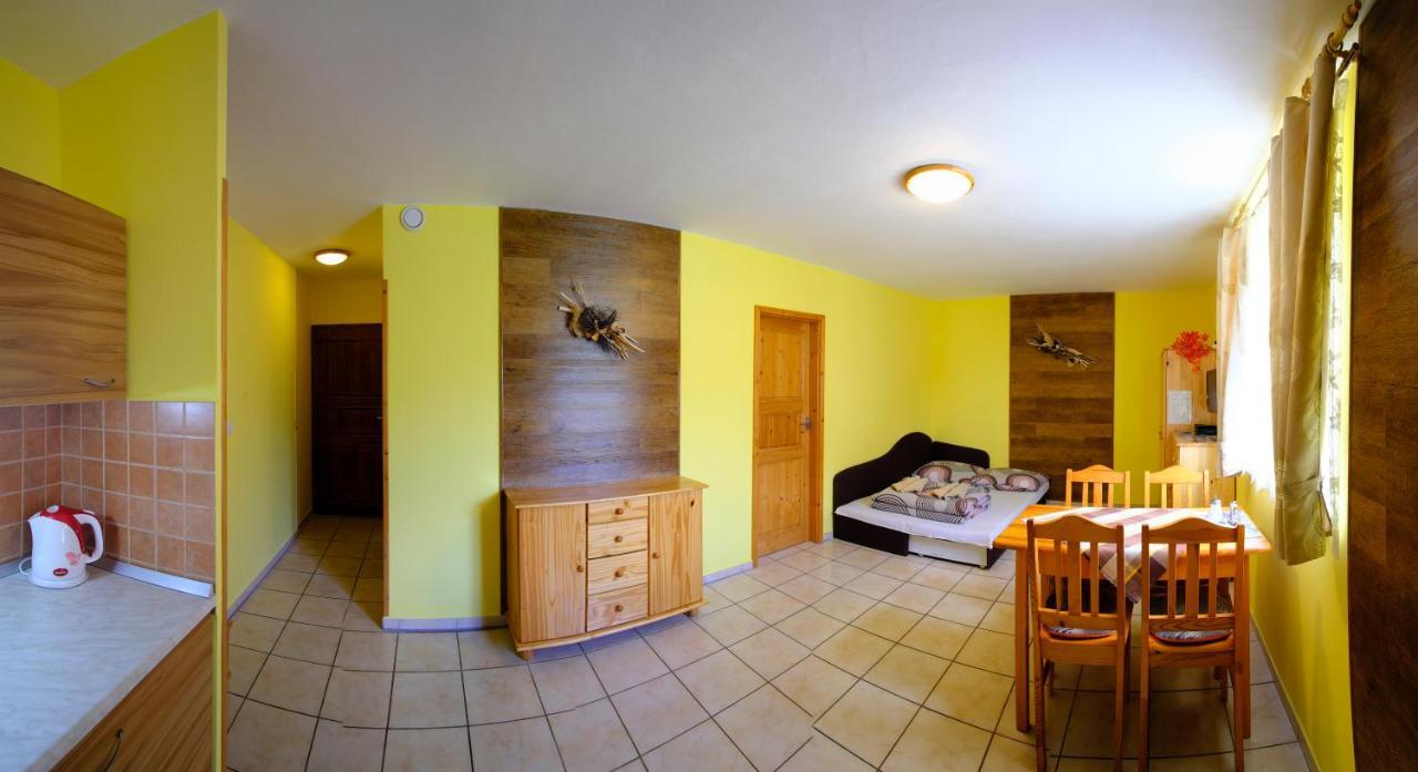 Vila Horal Liptovsky Mikulas Bagian luar foto